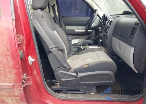 2007 Dodge Nitro Slt/Rt z USA, uszkodzony, nr VIN 1D8GT58K27W666469